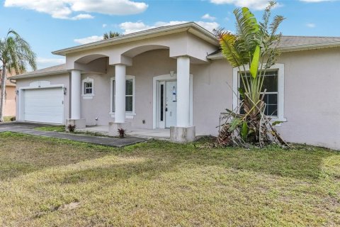Villa ou maison à vendre à North Port, Floride: 3 chambres, 187.66 m2 № 1912709 - photo 1