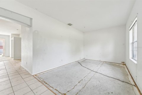 Villa ou maison à vendre à North Port, Floride: 3 chambres, 187.66 m2 № 1912709 - photo 5