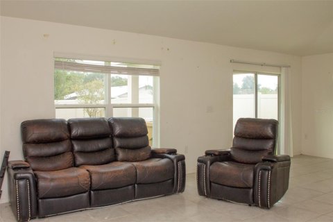 Casa en venta en Kissimmee, Florida, 3 dormitorios, 143.16 m2 № 2322593 - foto 8