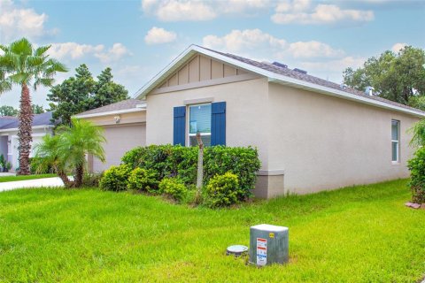 Casa en venta en Kissimmee, Florida, 3 dormitorios, 143.16 m2 № 2322593 - foto 3