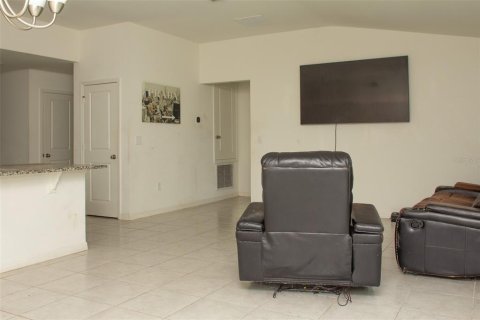 Casa en venta en Kissimmee, Florida, 3 dormitorios, 143.16 m2 № 2322593 - foto 10