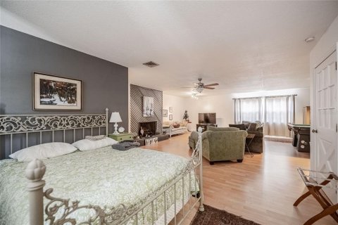 House in Winter Haven, Florida 4 bedrooms, 333.15 sq.m. № 1687831 - photo 12