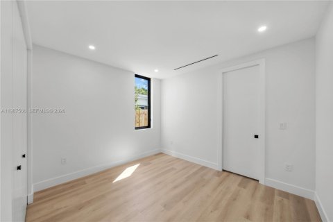 Villa ou maison à vendre à Miami, Floride: 5 chambres, 229.65 m2 № 2154963 - photo 30