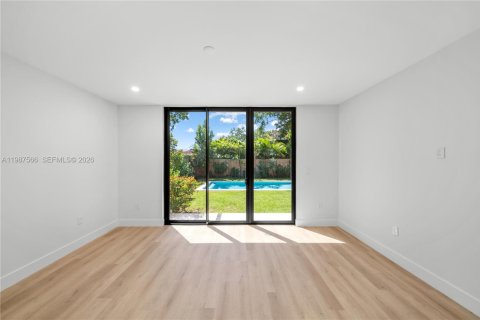Villa ou maison à vendre à Miami, Floride: 5 chambres, 229.65 m2 № 2154963 - photo 20
