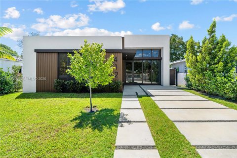 Villa ou maison à vendre à Miami, Floride: 5 chambres, 229.65 m2 № 2154963 - photo 6