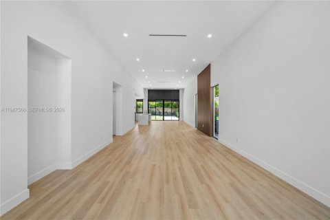 Villa ou maison à vendre à Miami, Floride: 5 chambres, 229.65 m2 № 2154963 - photo 9