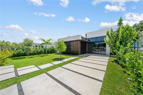 Villa ou maison à vendre à Miami, Floride: 5 chambres, 229.65 m2 № 2154963 - photo 2