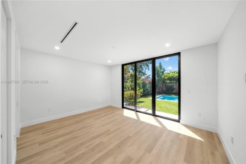 Villa ou maison à vendre à Miami, Floride: 5 chambres, 229.65 m2 № 2154963 - photo 19