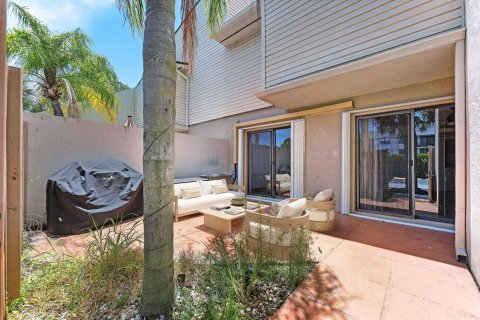 Condo in West Palm Beach, Florida, 2 bedrooms  № 2191610 - photo 29