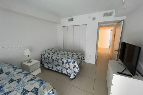 Copropriété à vendre à Miami, Floride: 2 chambres, 84.26 m2 № 1689004 - photo 12