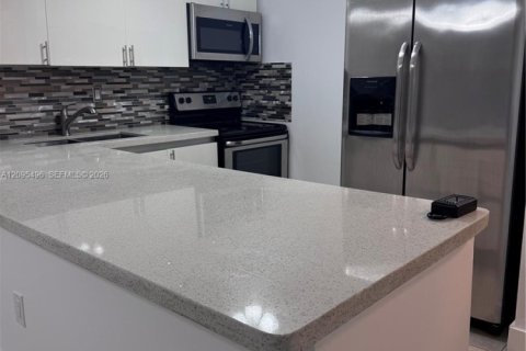 Apartment in North Miami Beach, Florida 1 bedroom, 67.08 sq.m. № 2390095