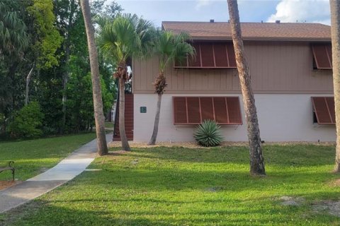 Condo à Deltona, Floride, 2 chambres  № 2111885