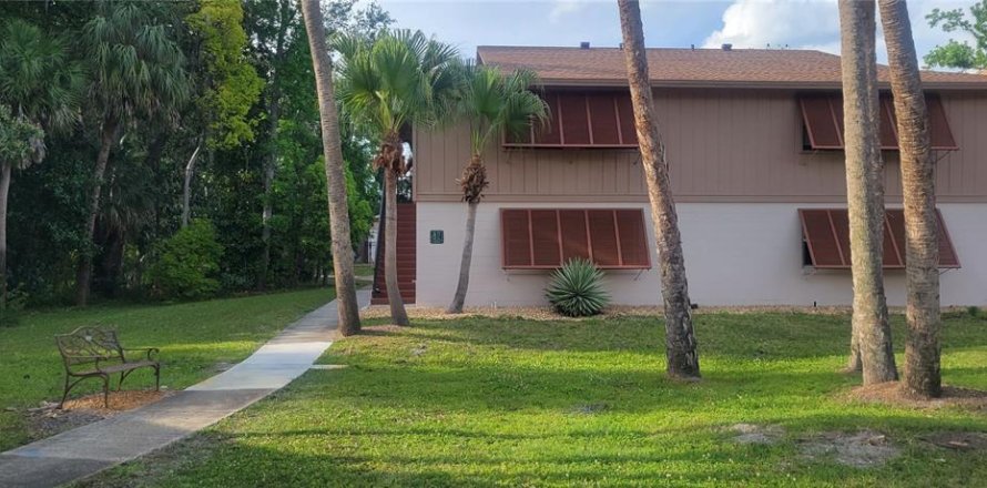 Condo à Deltona, Floride, 2 chambres  № 2111885