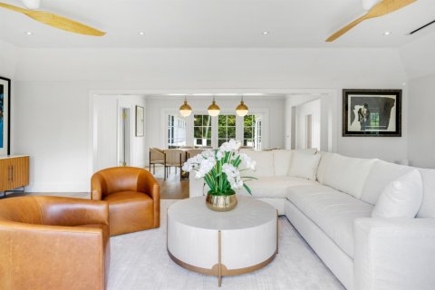 House in Delray Beach, Florida 4 bedrooms, 288 sq.m. № 2170088 - photo 9