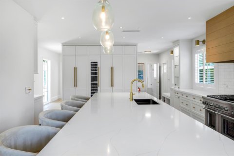 House in Delray Beach, Florida 4 bedrooms, 288 sq.m. № 2170088 - photo 12
