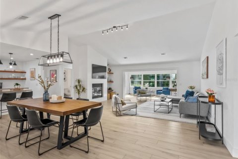 Villa ou maison à louer à Ocala, Floride: 3 chambres, 210.98 m2 № 2333939 - photo 7