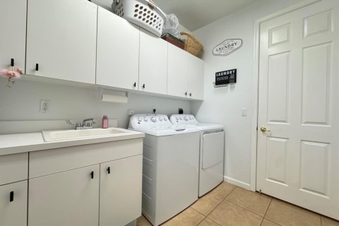 Купить виллу или дом в Стьюарт, Флорида 3 комнаты, 203.36м2, № 2265603 - фото 10