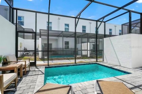Townhouse in Davenport, Florida 5 bedrooms, 155.24 sq.m. № 2280624