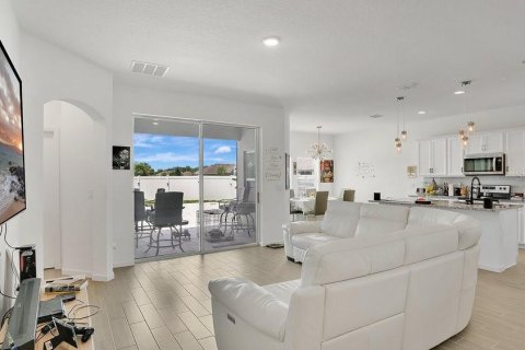 House in DeLand, Florida 4 bedrooms, 161.09 sq.m. № 1745498 - photo 6