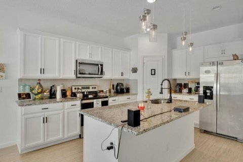 House in DeLand, Florida 4 bedrooms, 161.09 sq.m. № 1745498 - photo 8