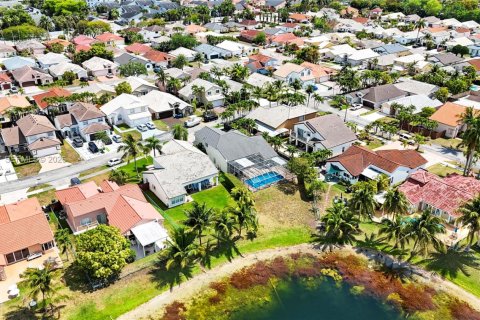 Villa ou maison à vendre à Miami, Floride: 3 chambres, 204.57 m2 № 2191297 - photo 5