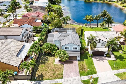 Villa ou maison à vendre à Miami, Floride: 3 chambres, 204.57 m2 № 2191297 - photo 4