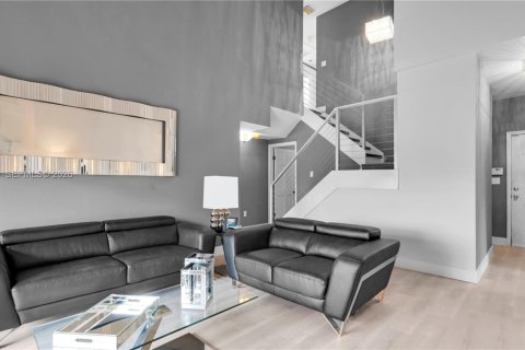 Villa ou maison à vendre à Miami, Floride: 3 chambres, 204.57 m2 № 2191297 - photo 8