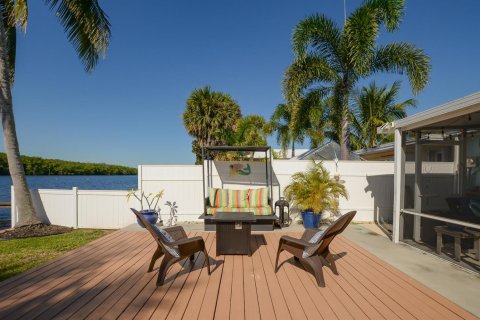 Villa ou maison à louer à Stuart, Floride: 2 chambres, 92.9 m2 № 2275385 - photo 27