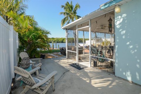 Villa ou maison à louer à Stuart, Floride: 2 chambres, 92.9 m2 № 2275385 - photo 26