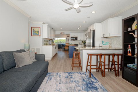Villa ou maison à louer à Stuart, Floride: 2 chambres, 92.9 m2 № 2275385 - photo 6