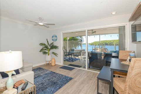 Villa ou maison à louer à Stuart, Floride: 2 chambres, 92.9 m2 № 2275385 - photo 13