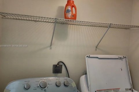 Купить кондоминиум в Корал-Спрингс, Флорида 2 спальни, 91.6м2, № 2043373 - фото 12