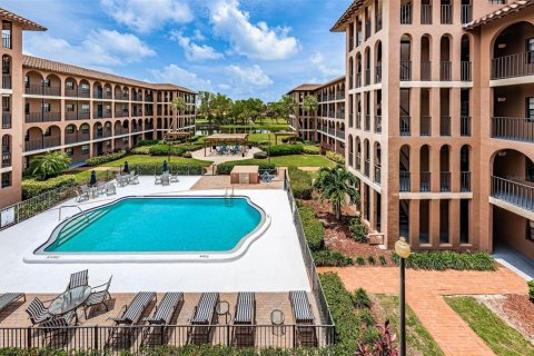 Condo in Gulfport, Florida, 2 bedrooms  № 2325163