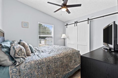 Снять в аренду квартиру в Те-Виллиджис, Флорида 5 комнат, 77.29м2, № 1169635 - фото 15