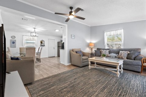 Снять в аренду квартиру в Те-Виллиджис, Флорида 5 комнат, 77.29м2, № 1169635 - фото 6