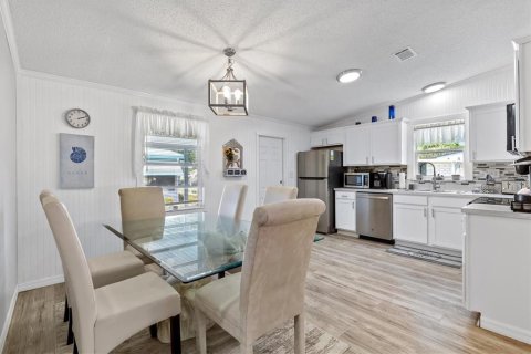 Снять в аренду квартиру в Те-Виллиджис, Флорида 5 комнат, 77.29м2, № 1169635 - фото 3