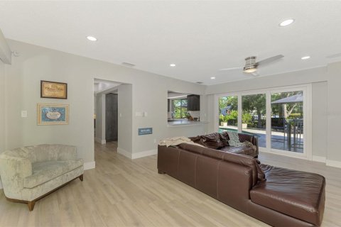 Casa en venta en Sarasota, Florida, 3 dormitorios, 297.38 m2 № 2143514 - foto 26