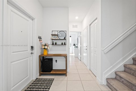 Townhouse in Homestead, Florida 4 bedrooms, 186.27 sq.m. № 1860158 - photo 15
