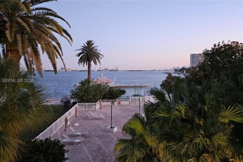 Condominio en venta en Miami, Florida, 2 dormitorios, 128.48 m2 № 2057945 - foto 20