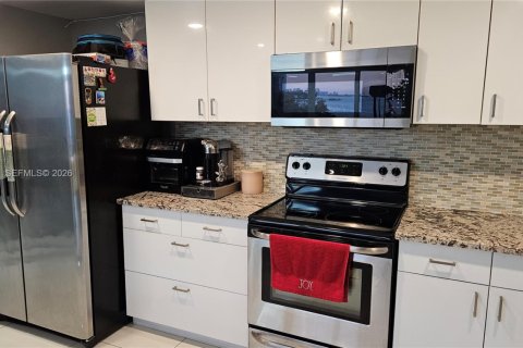 Condominio en venta en Miami, Florida, 2 dormitorios, 128.48 m2 № 2057945 - foto 4