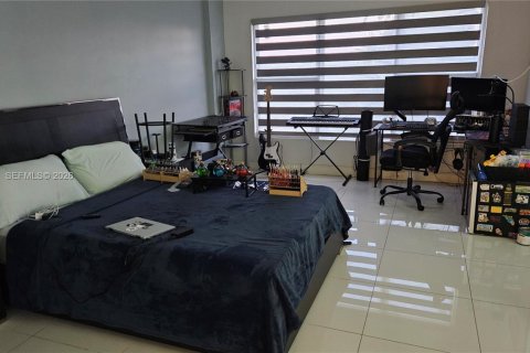 Condominio en venta en Miami, Florida, 2 dormitorios, 128.48 m2 № 2057945 - foto 15