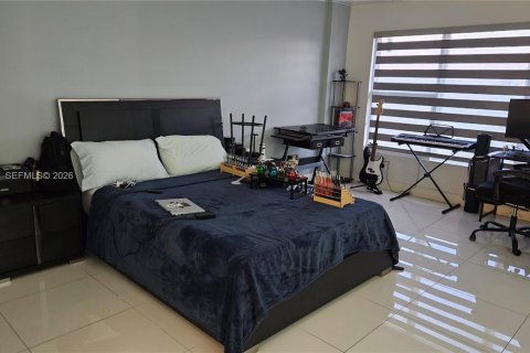 Condominio en venta en Miami, Florida, 2 dormitorios, 128.48 m2 № 2057945 - foto 12