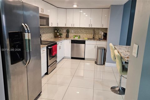 Condominio en venta en Miami, Florida, 2 dormitorios, 128.48 m2 № 2057945 - foto 2