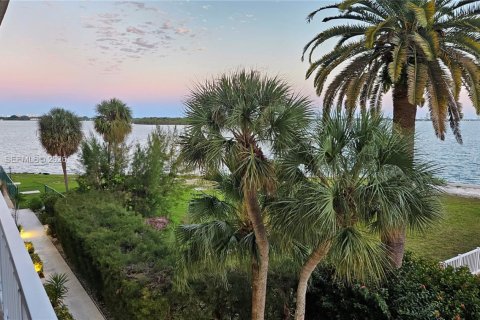 Condominio en venta en Miami, Florida, 2 dormitorios, 128.48 m2 № 2057945 - foto 17