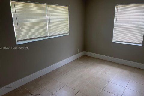 House in Hollywood, Florida 3 bedrooms № 1782095 - photo 6