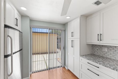 Condominio en alquiler en Sarasota, Florida, 3 dormitorios, 131.55 m2 № 1787939 - foto 15