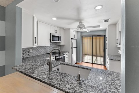 Condominio en alquiler en Sarasota, Florida, 3 dormitorios, 131.55 m2 № 1787939 - foto 13