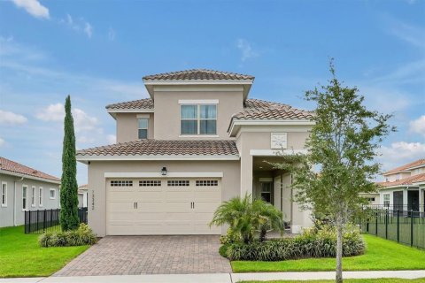 House in Orlando, Florida 4 bedrooms, 219.62 sq.m. № 2314211