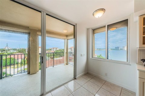 Copropriété à louer à Saint Petersburg, Floride: 2 chambres, 106.84 m2 № 2407084 - photo 3