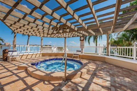 Copropriété à louer à Saint Petersburg, Floride: 2 chambres, 106.84 m2 № 2407084 - photo 22